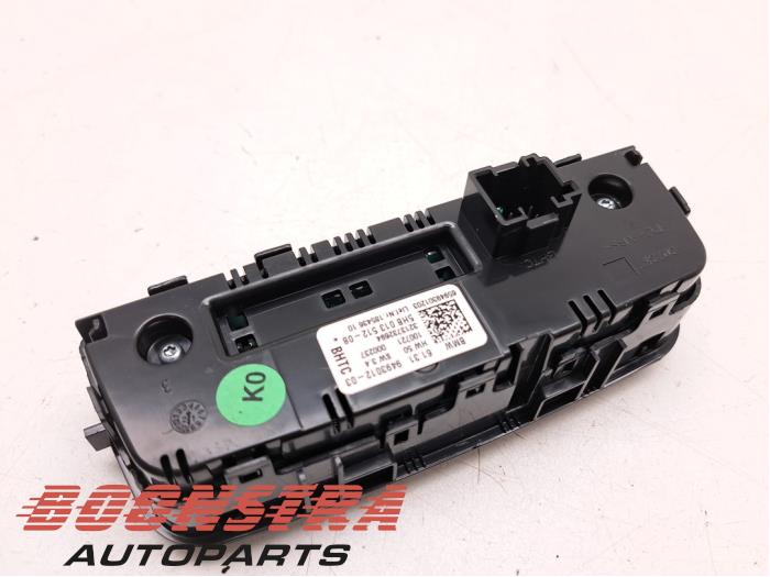 Heater control panel from a BMW 3 serie (G20) 318i 2.0 TwinPower Turbo 16V 2022