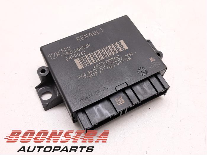 Begagnade PDC-modul Dacia Sandero III 1.0 TCe 90 12V Pris € 91,90 Inklusive moms erbjuds av Boonstra Autoparts