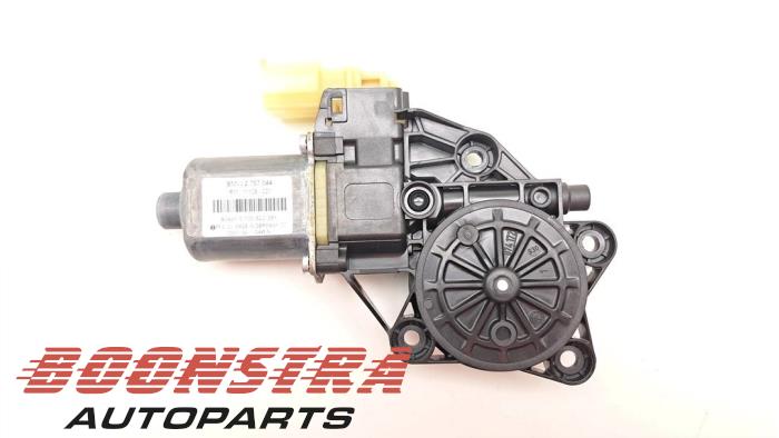 Usados Motor de ventanilla de puerta Mini Clubman (R55) 1.6 Cooper D Precio € 24,95 Norma de margen ofrecido por Boonstra Autoparts