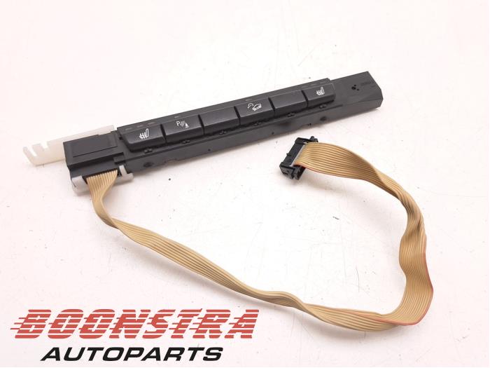 Używane Przelacznik BMW 3 serie (E90) 330Xd 24V Cena € 29,95 Procedura marży oferowane przez Boonstra Autoparts