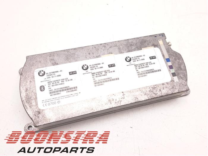 Usados Módulo Bluetooth BMW 3 serie (E90) 330Xd 24V Precio € 89,95 Norma de margen ofrecido por Boonstra Autoparts