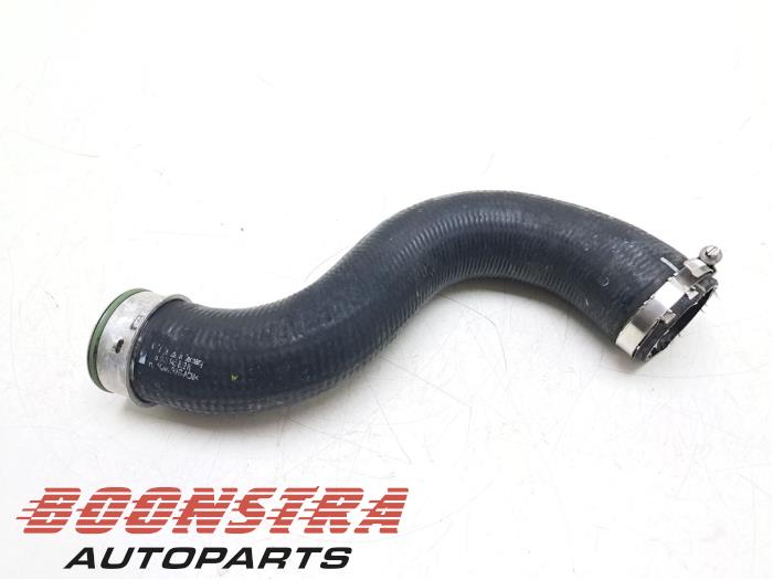 Gebrauchte Intercooler Schlauch Audi Q3 (8UB/8UG) 2.0 16V TFSI 170 Quattro Preis € 32,95 Margenregelung angeboten von Boonstra Autoparts