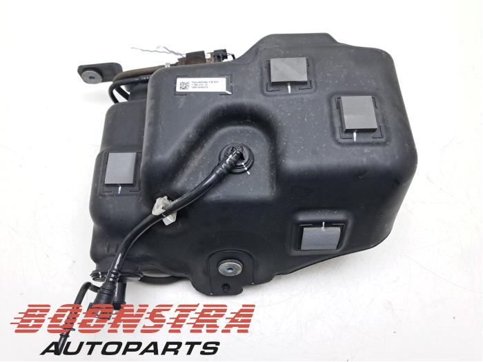 Begagnade AdBlue-tank BMW 3 serie Touring (F31) 320d 2.0 16V EfficientDynamicsEdition Pris € 199,95 Marginaltabell erbjuds av Boonstra Autoparts