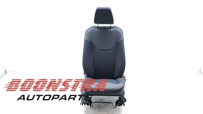 Używane Fotel prawy Ford Transit Courier 1.5 TDCi 75 Cena € 181,44 Z VAT oferowane przez Boonstra Autoparts