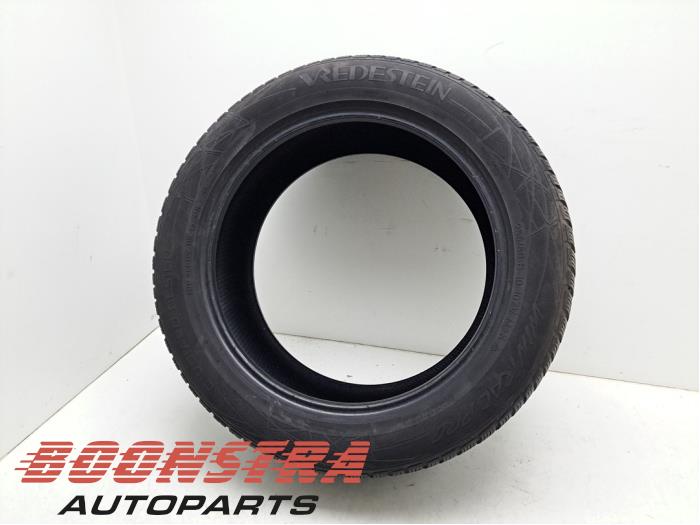 Używane Opona zimowa BMW X5 (F15) xDrive 35d 3.0 24V Cena € 64,95 Procedura marży oferowane przez Boonstra Autoparts