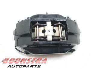 Begagnade Främre bromsok, vänster Maserati Spyder 4.2 V8 32V Pris € 199,95 Marginaltabell erbjuds av Boonstra Autoparts