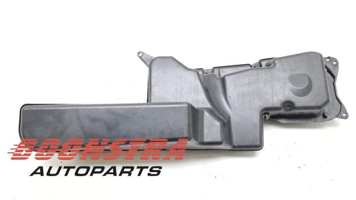 Używane Glosnik Porsche 911 (996) 3.6 Carrera 4 24V Cena € 49,95 Procedura marży oferowane przez Boonstra Autoparts