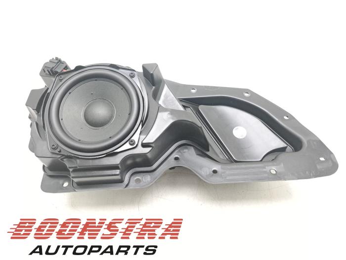 Używane Glosnik Audi e-tron (GEN) 55 quattro Cena € 34,95 Procedura marży oferowane przez Boonstra Autoparts