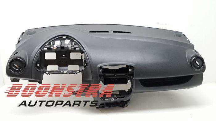 Używane Panel Renault Clio IV (5R) 0.9 Energy TCE 90 12V Cena € 244,95 Procedura marży oferowane przez Boonstra Autoparts