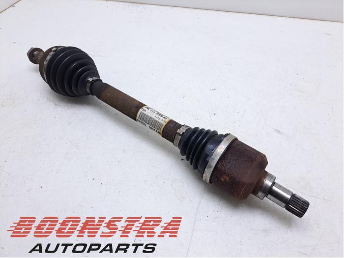 Gebrauchte Antriebswelle links vorne Citroen DS5 (KD/KF) 2.0 165 HYbrid4 16V Preis € 84,64 Mit Mehrwertsteuer angeboten von Boonstra Autoparts