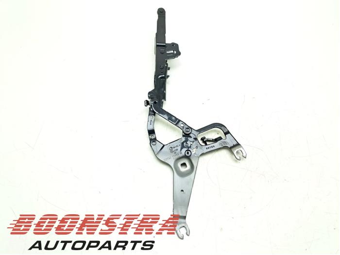 Hood hinges