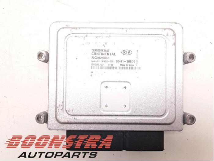 Used Automatic gearbox computer Kia Niro I (DE) 1.6 GDI Hybrid Price € 159,95 Margin scheme offered by Boonstra Autoparts