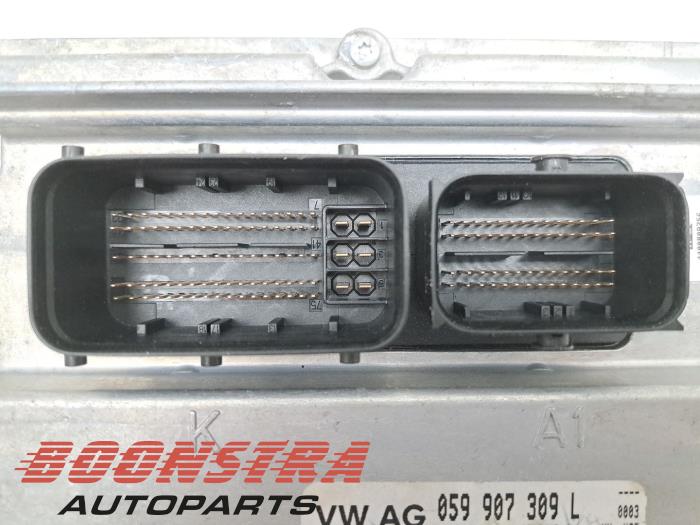 Engine management computer from a Audi Q5 (FYB/FYG) 3.0 TDI V6 24V Quattro 2018