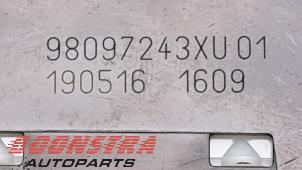 On-board computer controller from a Peugeot 2008 (CU) 1.2 12V e-THP PureTech 110 2019