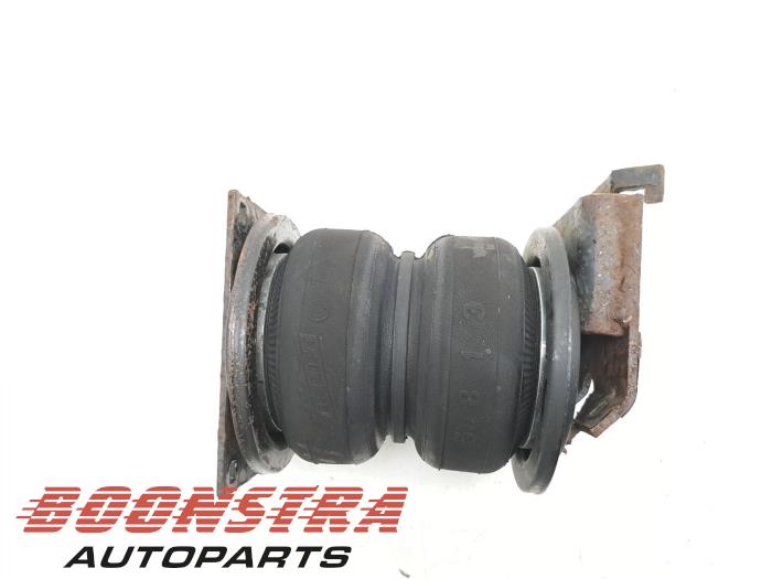 Begagnade Luftfjäder Dodge 1500 Crew Cab (DS) 5.7 Hemi V8 4x4 Pris € 240,73 Inklusive moms erbjuds av Boonstra Autoparts