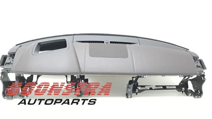 Używane Panel Landrover Range Rover IV (LG) 3.0 V6 P400 MHEV HST Cena € 999,00 Procedura marży oferowane przez Boonstra Autoparts