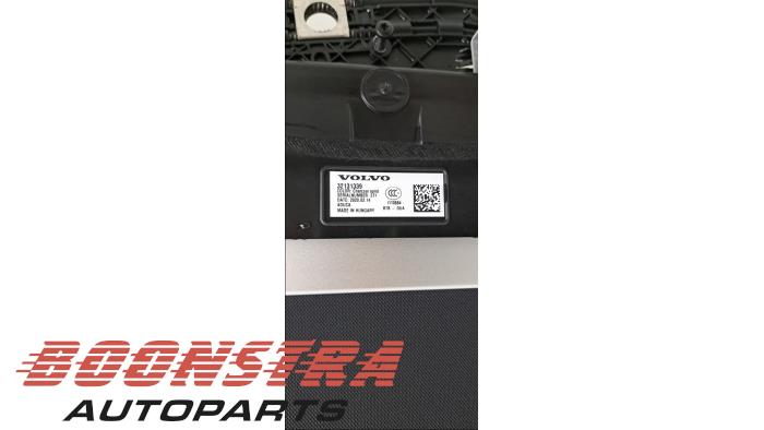 Panoramic roof Volvo XC40 1.5 T5 Twin Engine 16V - 32131339