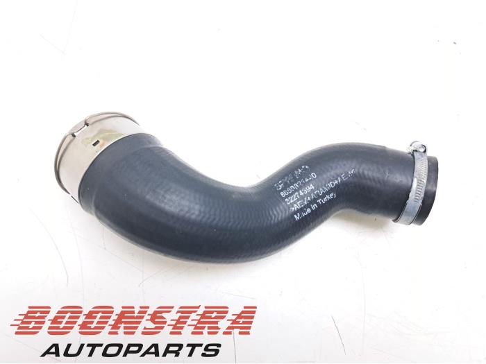 Gebrauchte Intercooler Schlauch Volvo XC40 (XZ) 1.5 T5 Plug-in Hybrid 16V Preis € 39,95 Margenregelung angeboten von Boonstra Autoparts