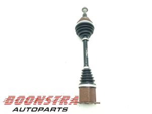 Usagé Arbre de transmission avant gauche Volkswagen Touran (5T1) 2.0 TDI 150 Prix € 74,95 Règlement à la marge proposé par Boonstra Autoparts