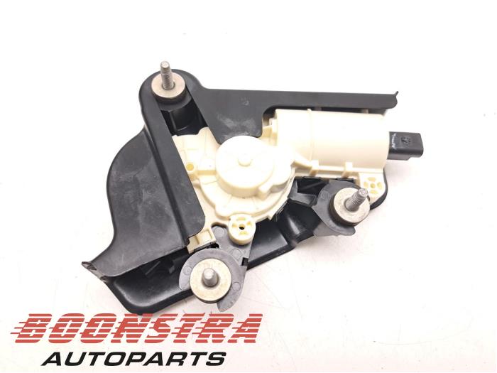 Usados Motor de ventanilla de puerta Tesla Model X 100D Precio € 76,95 Norma de margen ofrecido por Boonstra Autoparts