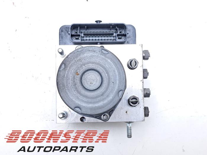Used ABS pump Renault Clio V (RJAB) 1.0 TCe 100 12V Price € 94,95 Margin scheme offered by Boonstra Autoparts