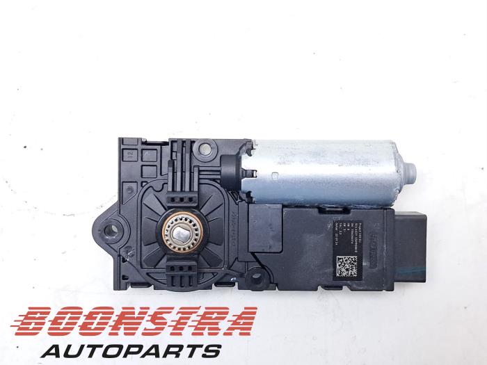 Używane Silnik szyberdachu Lynk &amp; Co 01 1.5 PHEV Cena € 134,95 Procedura marży oferowane przez Boonstra Autoparts
