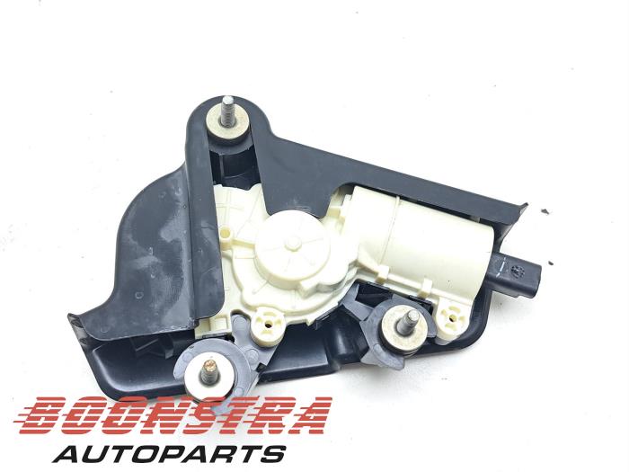 Usados Motor de ventanilla de puerta Tesla Model X 100D Precio € 76,95 Norma de margen ofrecido por Boonstra Autoparts
