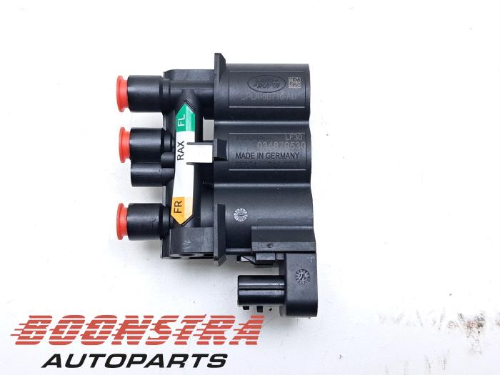 Begagnade Luftfjädringsmodul Landrover Range Rover IV (LG) 3.0 V6 P400 MHEV HST Pris € 68,95 Marginaltabell erbjuds av Boonstra Autoparts