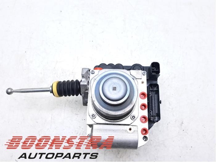 Usagé Assistant de freinage Audi e-tron (GEN) 55 quattro Prix € 329,95 Règlement à la marge proposé par Boonstra Autoparts