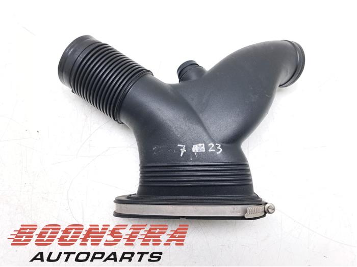 Begagnade Insugsrör Porsche Panamera (970) 4.8 V8 32V GTS Pris € 69,95 Marginaltabell erbjuds av Boonstra Autoparts