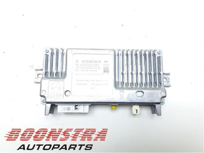 Używane Modul Bluetooth Mercedes E Estate (S213) E-220d 2.0 Turbo 16V Cena € 108,84 Z VAT oferowane przez Boonstra Autoparts