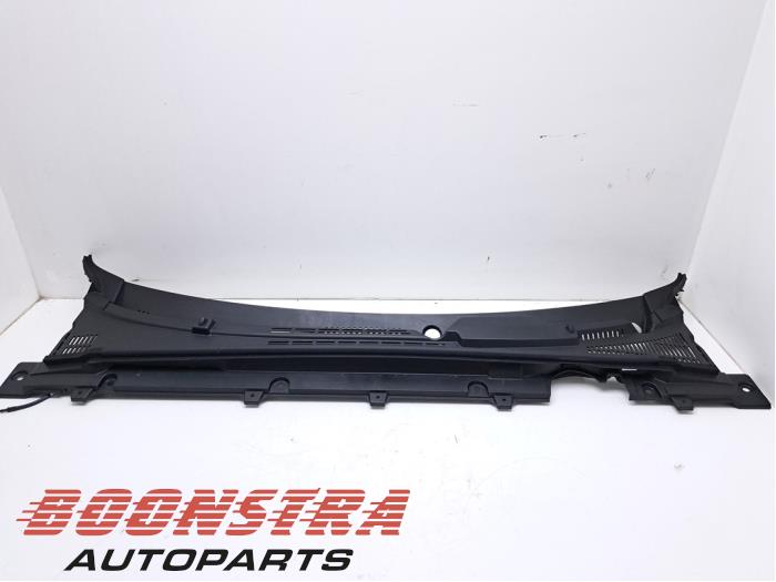 Używane Parawan XPENG P5 P5 Cena € 64,95 Procedura marży oferowane przez Boonstra Autoparts