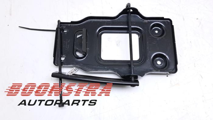 Begagnade Batterilåda XPENG P5 P5 Pris € 29,95 Marginaltabell erbjuds av Boonstra Autoparts