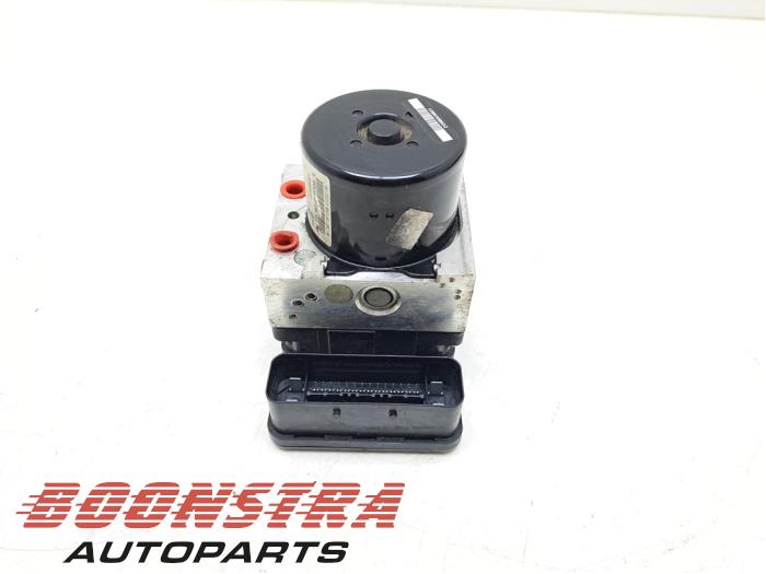 Usagé Bloc ABS Ford Fiesta 6 (JA8) 1.25 16V Prix € 124,95 Règlement à la marge proposé par Boonstra Autoparts