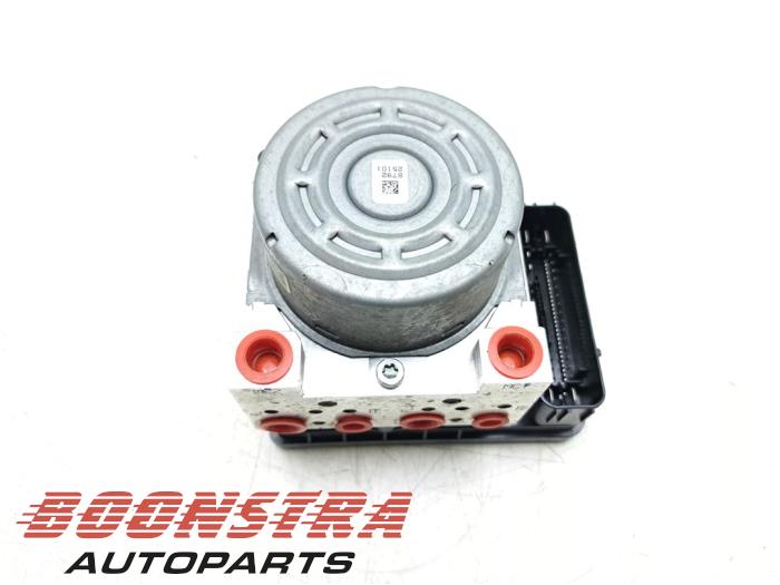 Begagnade ABS-pump Ford Puma 1.0 Ti-VCT EcoBoost 12V Pris € 200,00 Marginaltabell erbjuds av Boonstra Autoparts