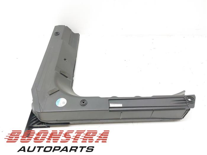 Begagnade Bashögtalare Audi A3 Sportback (8VA/8VF) 1.4 16V g-tron Pris € 29,95 Marginaltabell erbjuds av Boonstra Autoparts