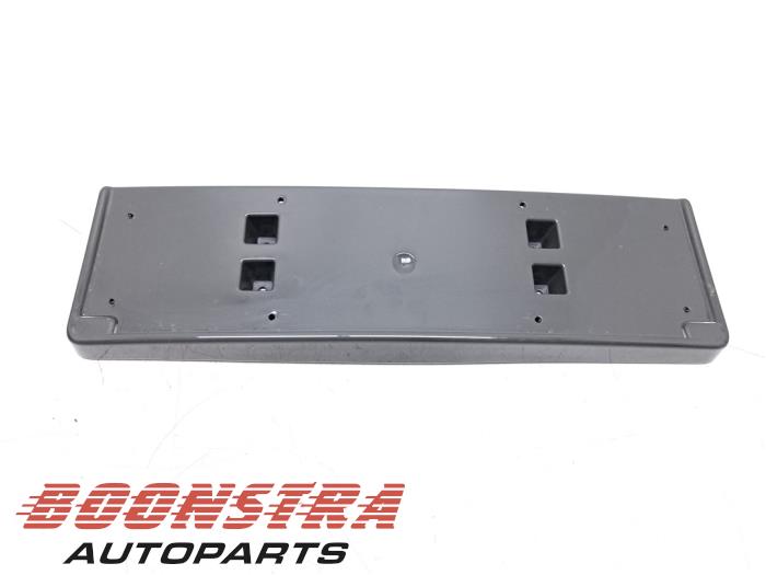 Usados Parachoque placa base Jeep Wrangler (JL) 2.0 T 16V Precio € 59,95 Norma de margen ofrecido por Boonstra Autoparts