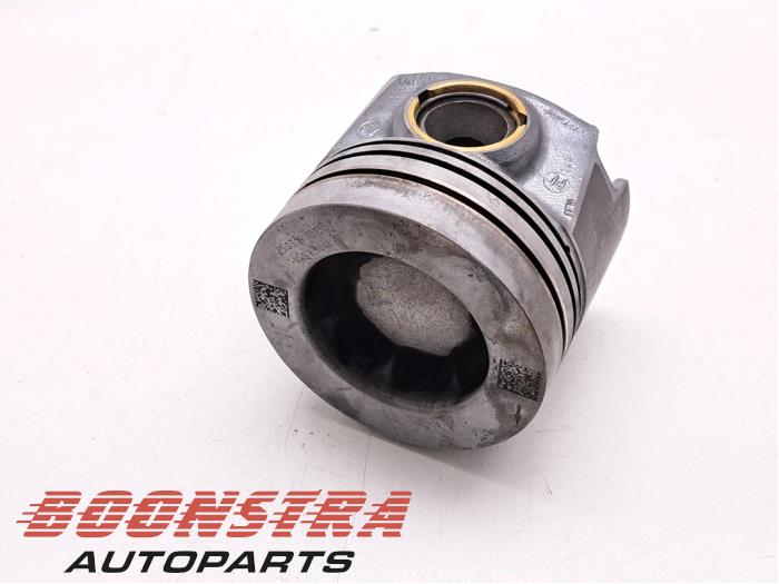 Usagé Piston Volkswagen Crafter (SY) 2.0 TDI FWD Prix € 193,54 Prix TTC proposé par Boonstra Autoparts