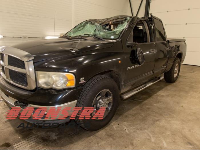 Engine from a Dodge Ram 2500 (DR/DH/D1/DC/DM) 5.9 TDi V6 4x4 2004