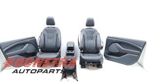 Begagnade Klädsel, uppsättning (komplett) Ford Usa Mustang Mach-E 98kWh Extended AWD Pris € 999,95 Marginaltabell erbjuds av Boonstra Autoparts