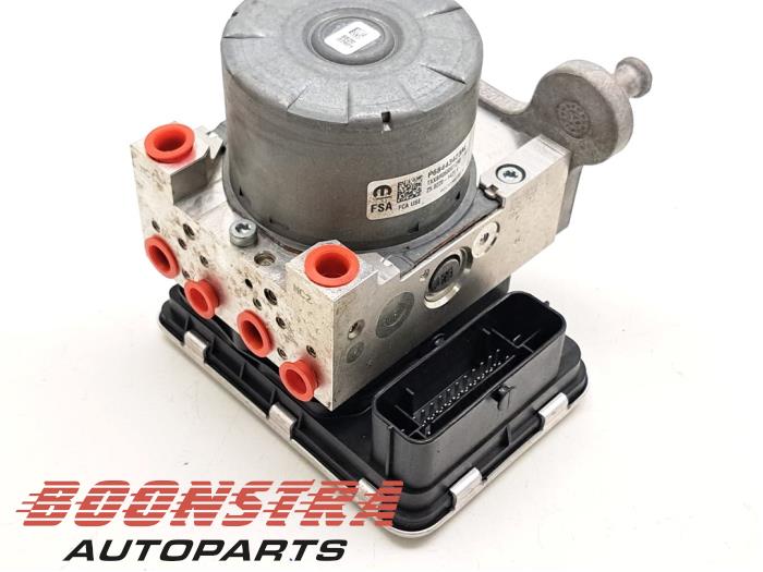 Używane Pompa ABS Jeep Wrangler (JL) 2.0 T 16V Cena € 194,95 Procedura marży oferowane przez Boonstra Autoparts