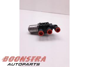 Begagnade Elektrisk värmeventil BMW 7 serie (G11/12) 745e,Le Pris € 74,95 Marginaltabell erbjuds av Boonstra Autoparts