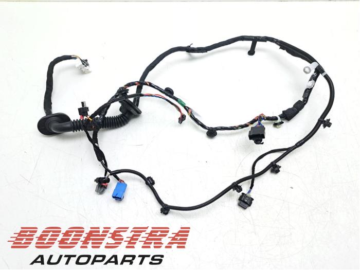 Begagnade Kablage Tesla Model 3 RWD 60 kWh Pris € 41,08 Inklusive moms erbjuds av Boonstra Autoparts