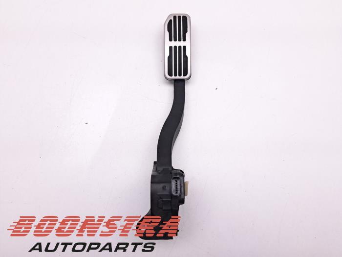 Begagnade Gaspedal Landrover Range Rover Velar (LY) 3.0 D300 AWD Pris € 44,95 Marginaltabell erbjuds av Boonstra Autoparts