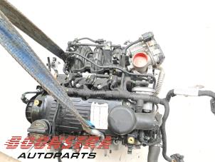 Motor van een Fiat 500 (312) 1.0 Hybrid 2020