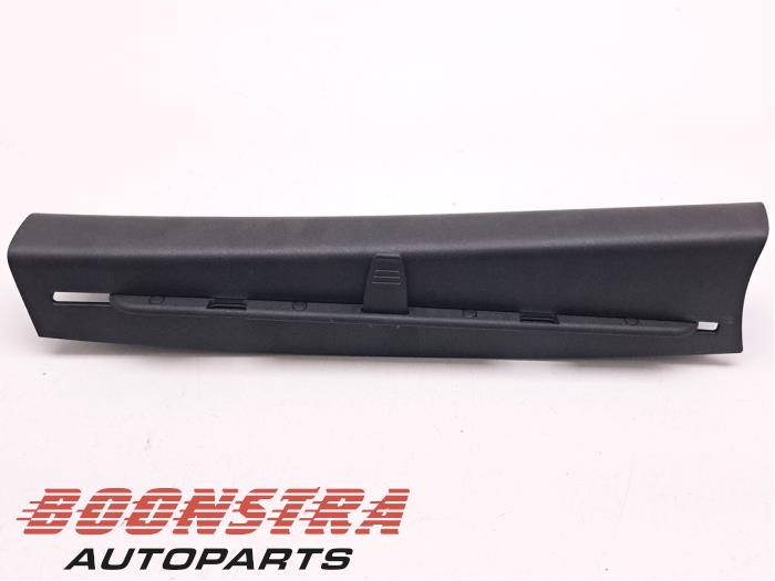Gebrauchte Rollo links BMW 5 serie Touring (G31) 540i xDrive 3.0 TwinPower Turbo 24V Preis € 96,95 Margenregelung angeboten von Boonstra Autoparts
