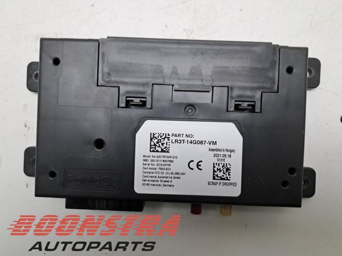 Usagé Interface téléphone Ford Fiesta Active 1.0 EcoBoost 12V Hybrid 125 Prix € 101,95 Règlement à la marge proposé par Boonstra Autoparts