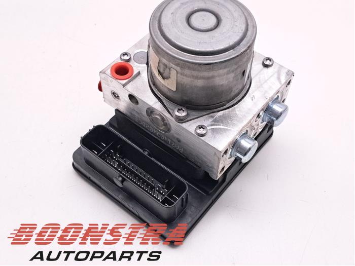 Begagnade ABS-pump Mercedes E Estate (S213) E-220d 2.0 Turbo 16V Pris € 362,94 Inklusive moms erbjuds av Boonstra Autoparts