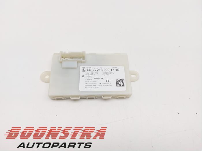 Używane Modul keyless vehicle Mercedes E Estate (S213) E-220d 2.0 Turbo 16V Cena € 39,95 Z VAT oferowane przez Boonstra Autoparts