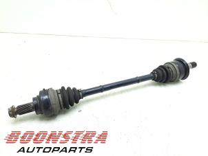 Begagnade Drivaxel, vänster bak BMW 1 serie (F20) 116d 1.6 16V Efficient Dynamics Pris € 48,95 Marginaltabell erbjuds av Boonstra Autoparts